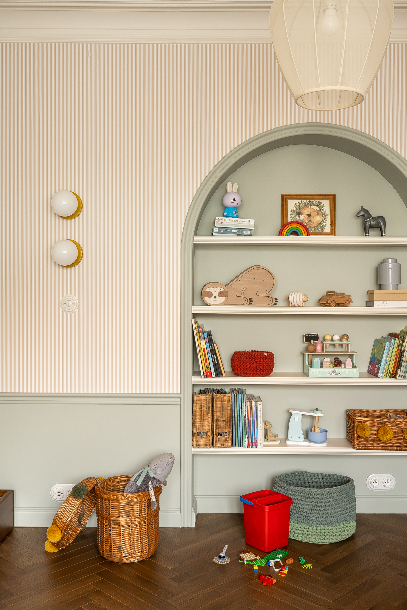 Kamienica 1934 — 27